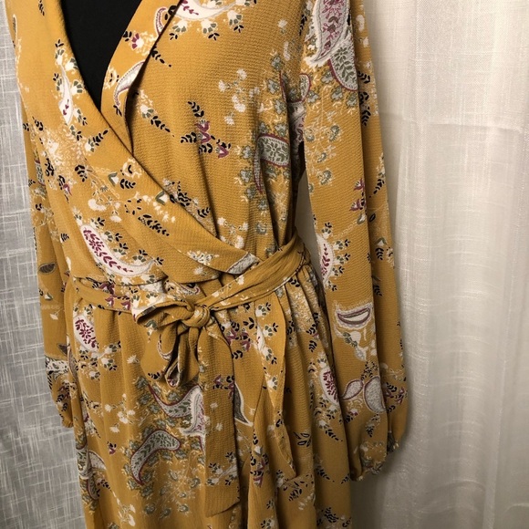 Bobeau Yellow Floral Midi Dress NWT - Picture 6 of 15